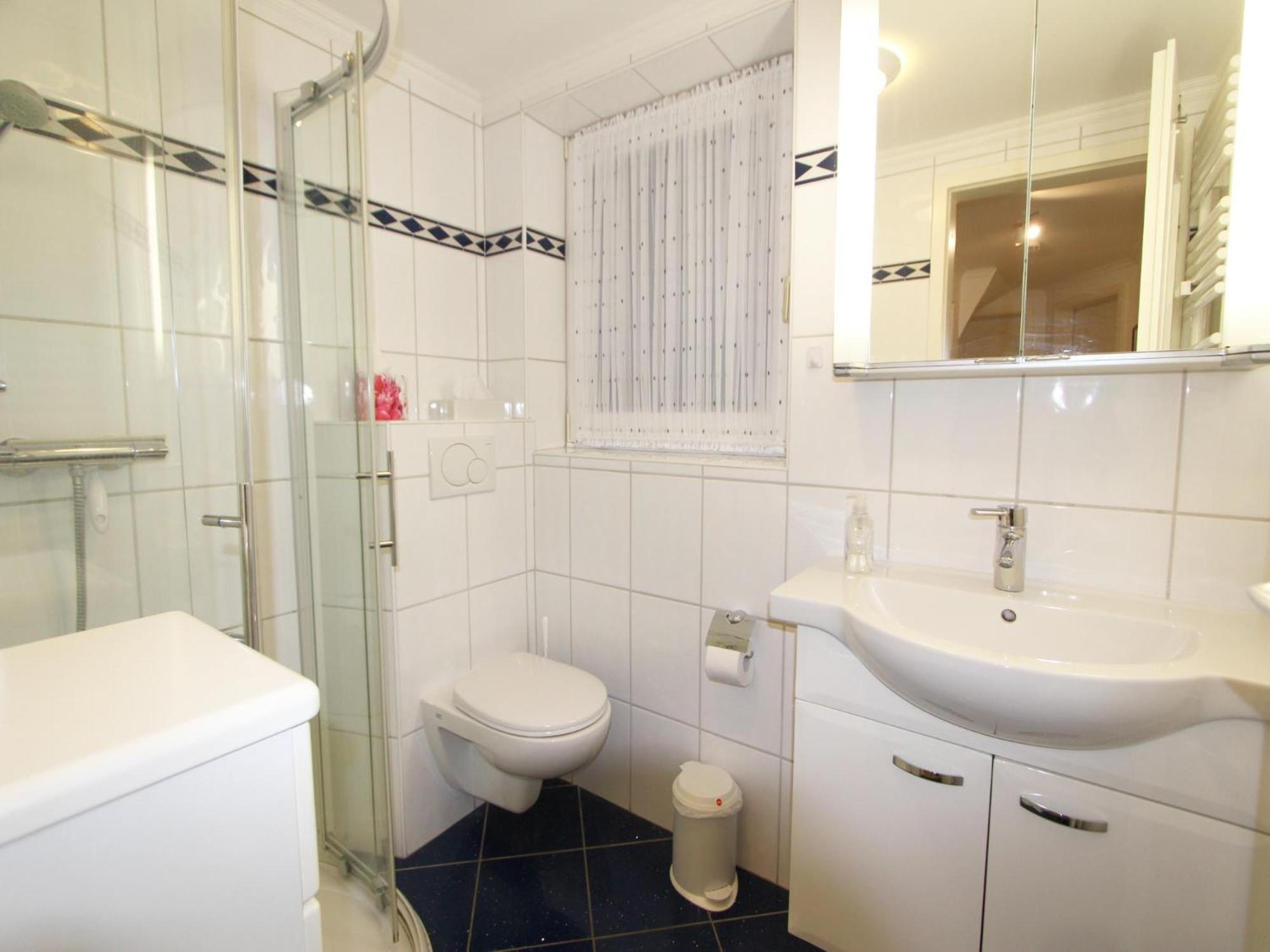 Trutz Blanker Hans - Duenenstr 19, App 7 Wenningstedt-Braderup
